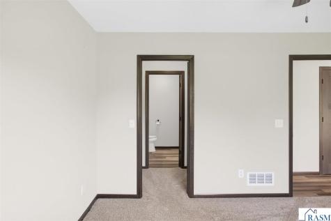 1554 NE Gray Fox Drive Owatonna MN 55060