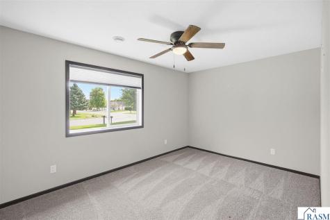1554 NE Gray Fox Drive Owatonna MN 55060