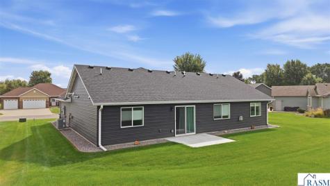 1554 NE Gray Fox Drive Owatonna MN 55060