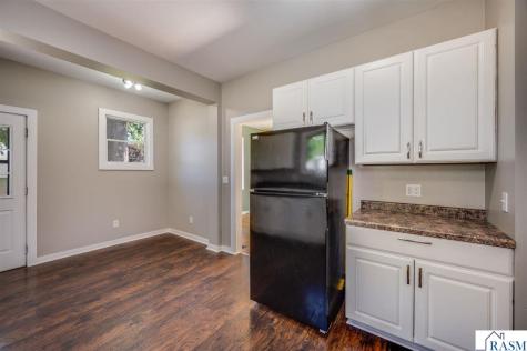 431 Nicollet Avenue North Mankato MN 56003