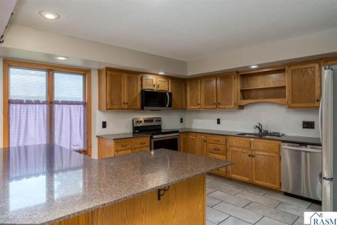 1002 Oak Terrace Drive North Mankato MN 56003