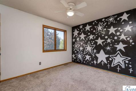 1002 Oak Terrace Drive North Mankato MN 56003