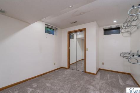 1002 Oak Terrace Drive North Mankato MN 56003