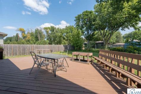 1002 Oak Terrace Drive North Mankato MN 56003
