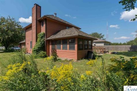 1002 Oak Terrace Drive North Mankato MN 56003