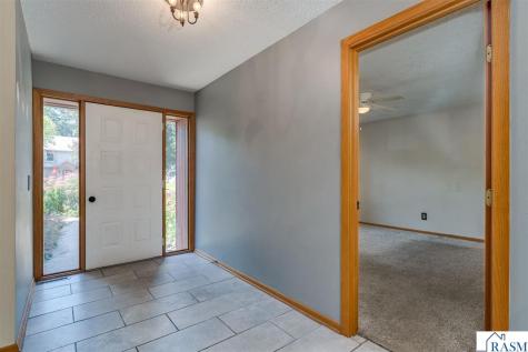 1002 Oak Terrace Drive North Mankato MN 56003