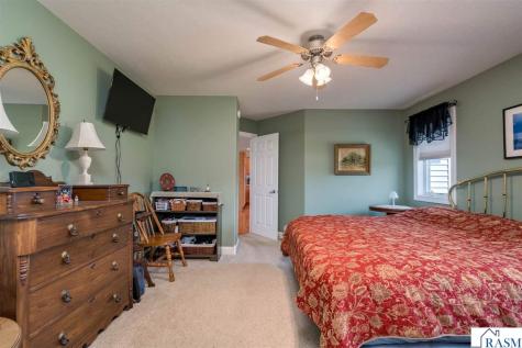 1007 Crystal Lake Drive Lake Crystal MN 56055