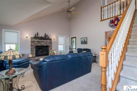 1007 Crystal Lake Drive Lake Crystal MN 56055