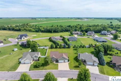 1007 Crystal Lake Drive Lake Crystal MN 56055