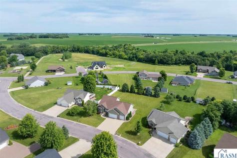 1007 Crystal Lake Drive Lake Crystal MN 56055