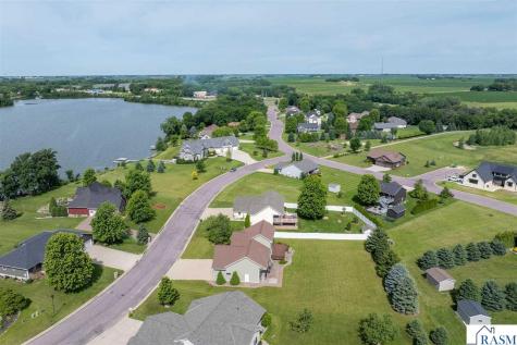 1007 Crystal Lake Drive Lake Crystal MN 56055