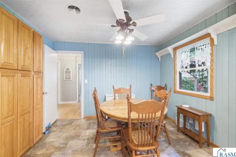 137 N Moringside Drive Le Sueur MN 56058
