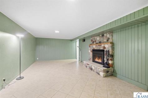 137 N Moringside Drive Le Sueur MN 56058