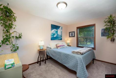 1704 Mission Lane St. Peter MN 56082