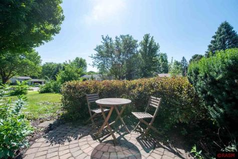 1704 Mission Lane St. Peter MN 56082