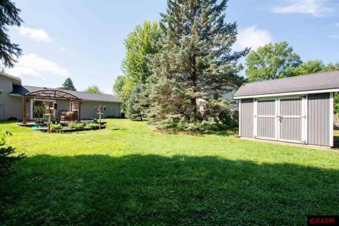 1704 Mission Lane St. Peter MN 56082