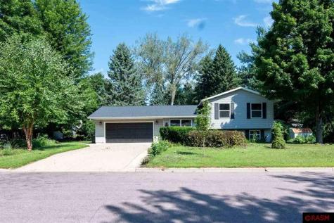 1704 Mission Lane St. Peter MN 56082