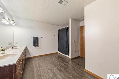 1010 N 5th Street St. James MN 56081