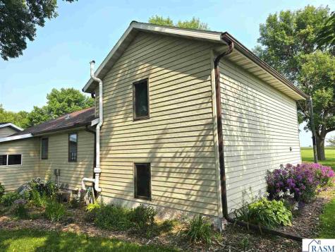 60247 State Highway 19 Winthrop MN 55396