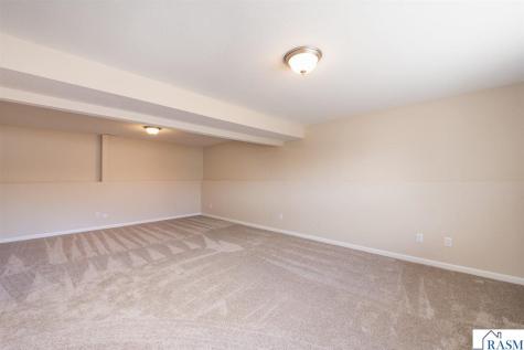 105 Chatsworth Drive Mankato MN 56001
