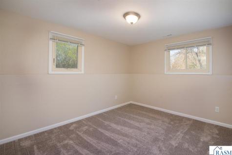 105 Chatsworth Drive Mankato MN 56001