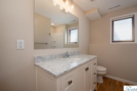 105 Chatsworth Drive Mankato MN 56001