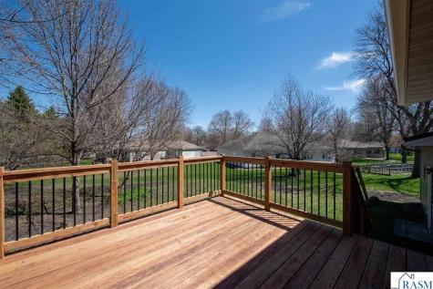 105 Chatsworth Drive Mankato MN 56001