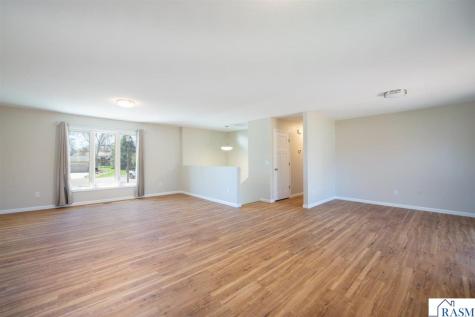 105 Chatsworth Drive Mankato MN 56001