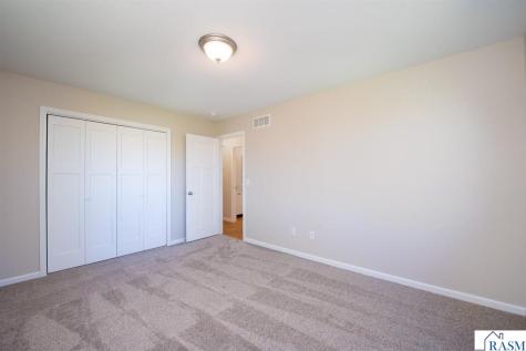105 Chatsworth Drive Mankato MN 56001