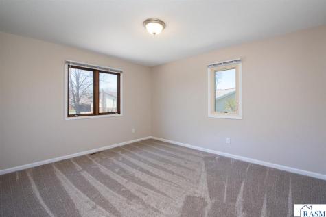 105 Chatsworth Drive Mankato MN 56001