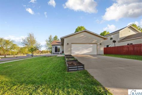 601 Bassford Street St. Peter MN 56082
