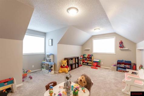 101 Manchester Court Mankato MN 56001