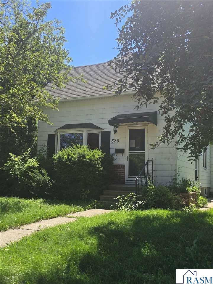 826 S 6th Avenue St. James MN 56081