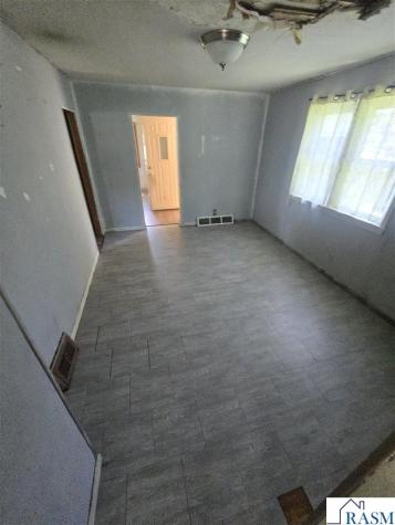 826 S 6th Avenue St. James MN 56081