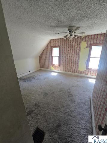 826 S 6th Avenue St. James MN 56081