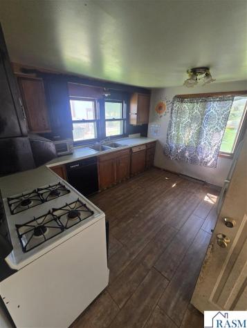 826 S 6th Avenue St. James MN 56081