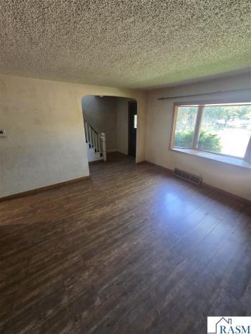 826 S 6th Avenue St. James MN 56081