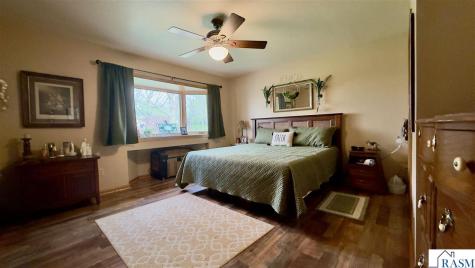 904 3rd Court Cleveland MN 56017