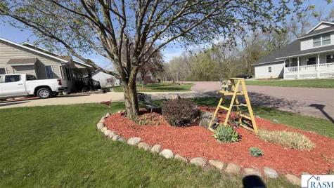 904 3rd Court Cleveland MN 56017