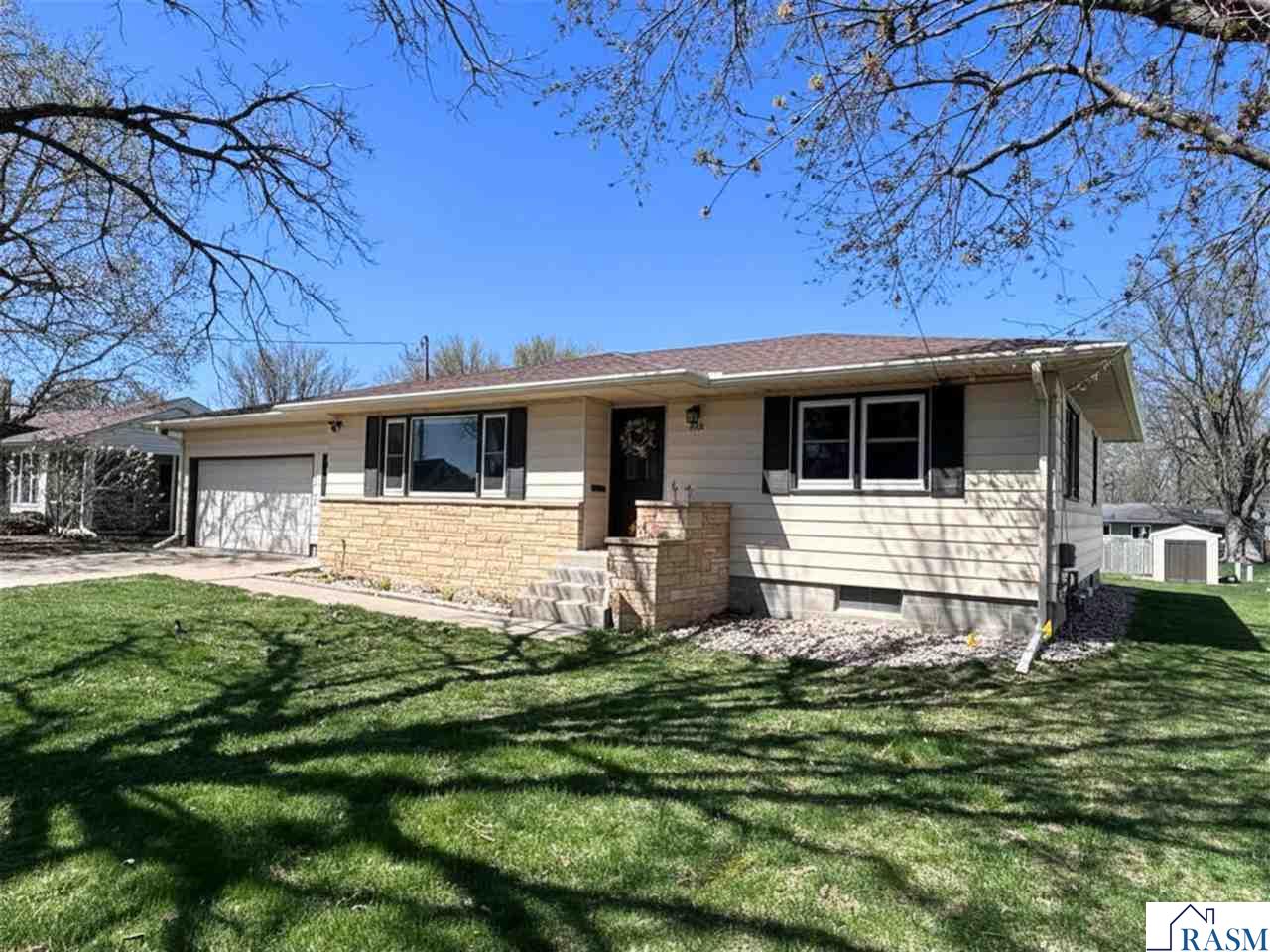305 SE 9th Avenue Waseca MN 56093