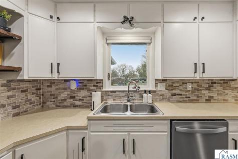 305 SE 9th Avenue Waseca MN 56093