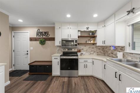 305 SE 9th Avenue Waseca MN 56093