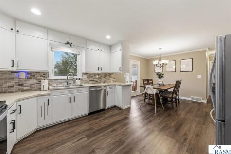 305 SE 9th Avenue Waseca MN 56093