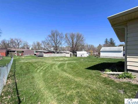 305 SE 9th Avenue Waseca MN 56093
