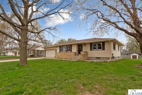 305 SE 9th Avenue Waseca MN 56093