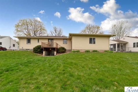 305 SE 9th Avenue Waseca MN 56093