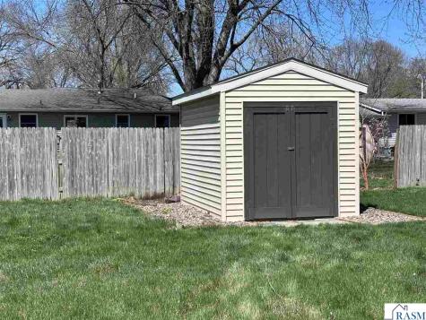 305 SE 9th Avenue Waseca MN 56093