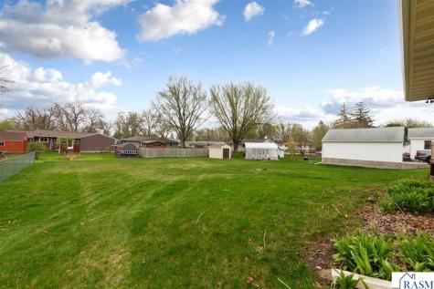 305 SE 9th Avenue Waseca MN 56093