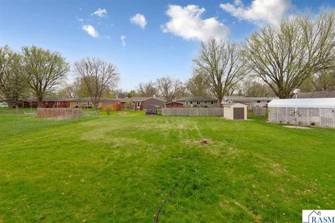 305 SE 9th Avenue Waseca MN 56093