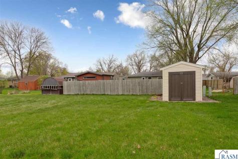 305 SE 9th Avenue Waseca MN 56093